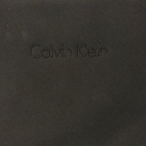 Calvin Klein Logo Embroidered Shopper Tote Bag - Picture 4 of 4